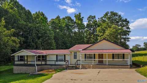 780 County Road 134, Henagar, AL 35978