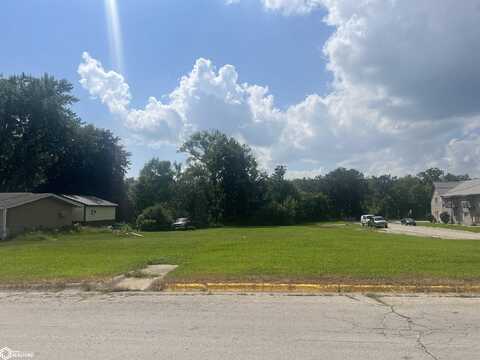 100 8th St. S., Humboldt, IA 50548