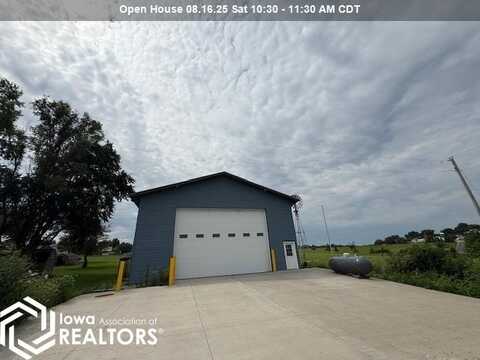 1760 328Th Avenue, Brooklyn, IA 52211