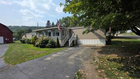 32 Roseville Avenue, Mansfield, PA 16933
