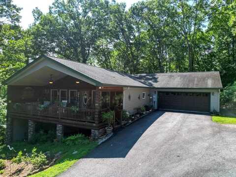1181 Sunnyside Road, Hiawassee, GA 30512