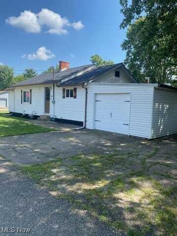 2200 Harmon Street NE, Canton, OH 44705