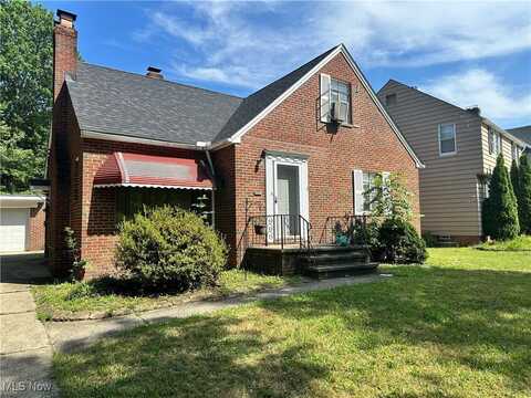 991 Pennfield Road, Cleveland Heights, OH 44121