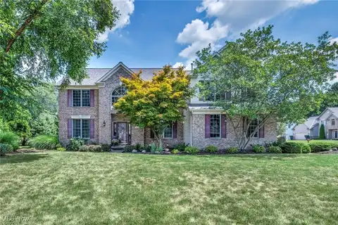 12366 Coopers Run, Strongsville, OH 44149