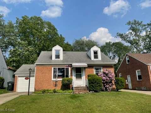 1403 Cranover Road, Lyndhurst, OH 44124