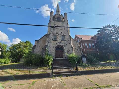 737 Mahoning Avenue, Youngstown, OH 44502