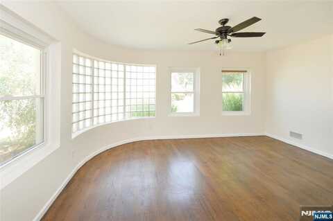47 Central Avenue, Hillsdale, NJ 07642