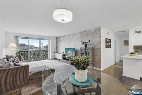 2100 Linwood Avenue 6o, Fort Lee, NJ 07024
