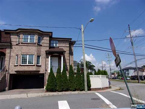 811 Edgewood Lane B, Fort Lee, NJ 07024