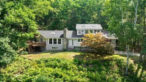 50 Drachenfels Road, Conway, NH 03860