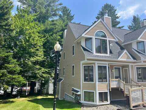2A Townhouse Square, Dover, VT 05356