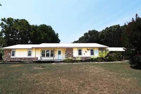11155 S Leslie Lane, Gore, OK 74435