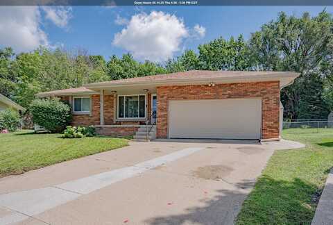 4624 CHERRYWOOD LN, Sioux City, IA 51106