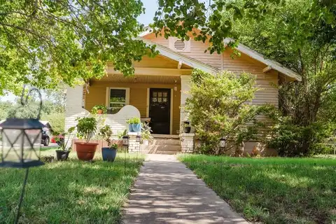 901 E Main Street, Sentinel, OK 73664