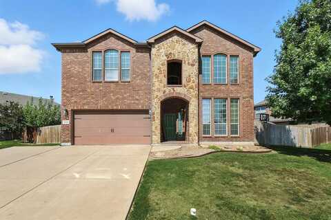 10861 Middleglen Road, Fort Worth, TX 76052