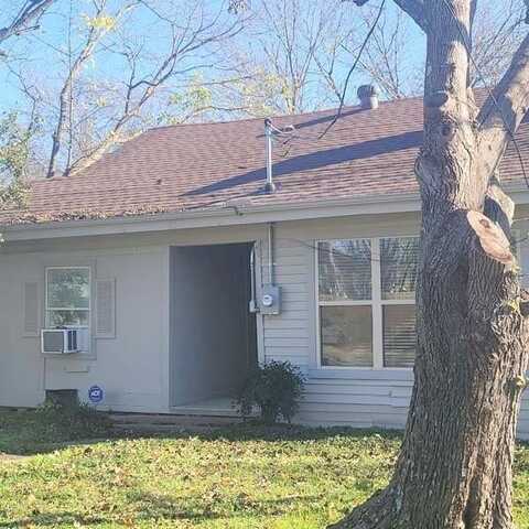 1319 W 13th Avenue, Corsicana, TX 75110