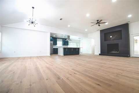 2030 Essex Avenue, Dallas, TX 75203