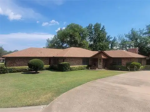 1325 Corvadura Street, Graham, TX 76450