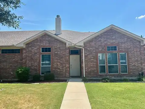 1610 Poinsettia Boulevard, Denton, TX 76208