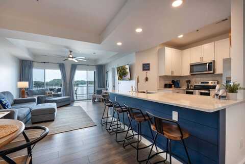 905E Harbour Towne Drive, Lake Ozark, MO 65049