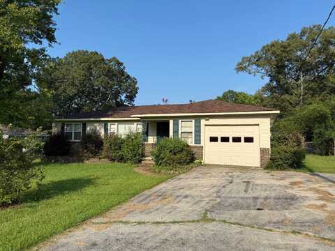 1653 Arrowhead Dr, Gadsden, AL 35903