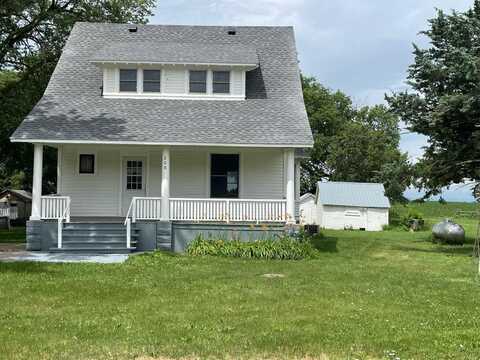 208 Jones Avenue, Winnetoon, NE 68789