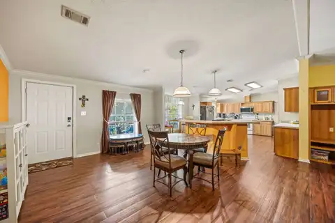 5200 Lake Shore Ln, Denton, TX 76208