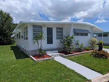 7001 142nd Avenue N, Largo, FL 33771
