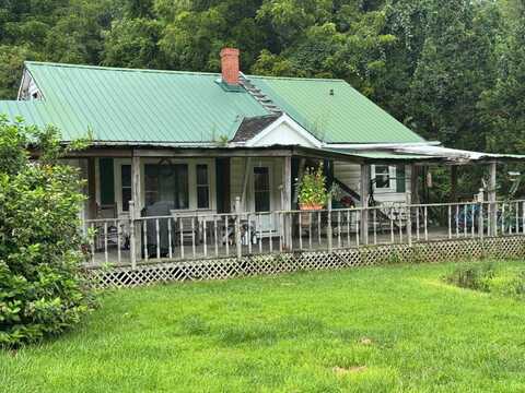 538 Altapass Rd, Spruce Pine, NC 28777