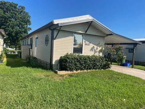 632 Lake Henry Drive, Winter Haven, FL 33881