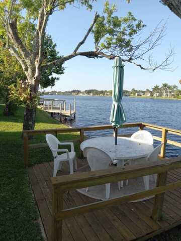 2057 East Lakeview drive, Sebastian, FL 32958