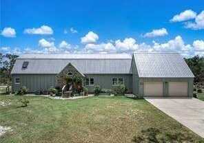 215 Nursery Rd, Sebring, FL 33875