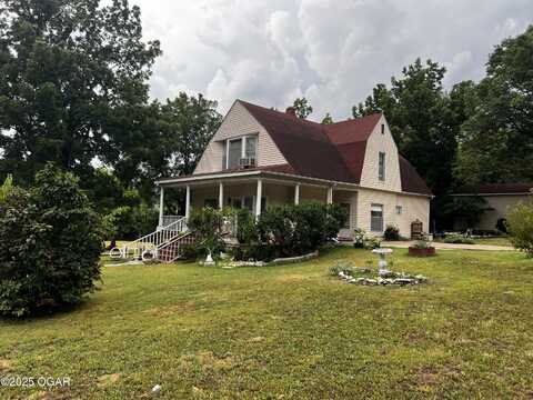 607 Military Avenue, Baxter Springs, KS 66713