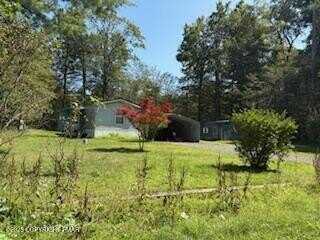 23 Dutter Lane, Gouldsboro, PA 18424