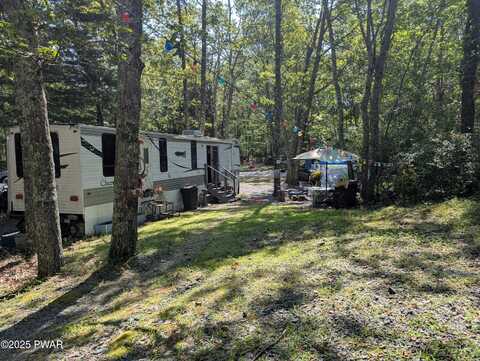 126 Pequest Road, Shohola, PA 18458