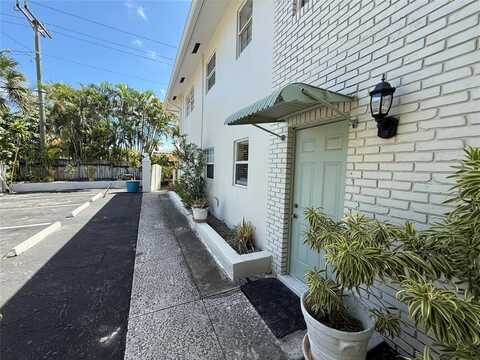 1810 NE 56th St, Fort Lauderdale, FL 33308