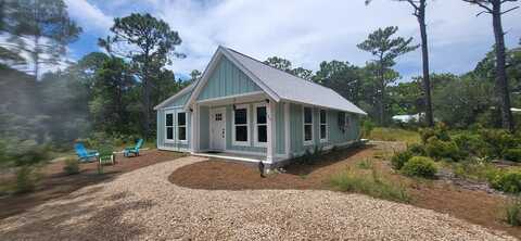121 Cedar St, Eastpoint, FL 32328
