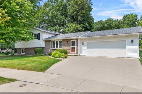 2400 ABBEY Avenue, OSHKOSH, WI 54904