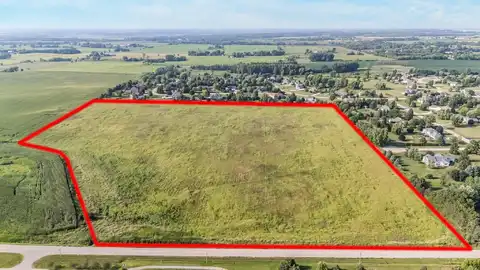 LARSEN Road, NEENAH, WI 54956