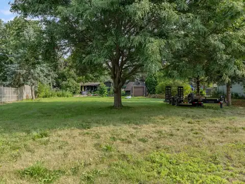2130 W JONATHON Drive, APPLETON, WI 54914