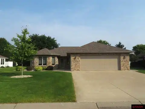 112 Sapphire Court, Mankato, MN 56001