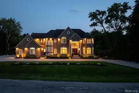1015 Joanne Court, Bloomfield Hills, MI 48302