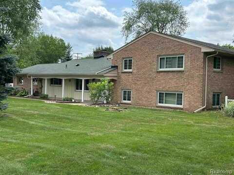 5940 BURNHAM Road, Bloomfield Hills, MI 48302