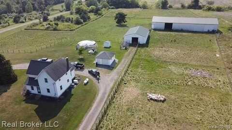 2834 S State Road, Corunna, MI 48817