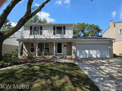 531 N Manitou Avenue, Clawson, MI 48017