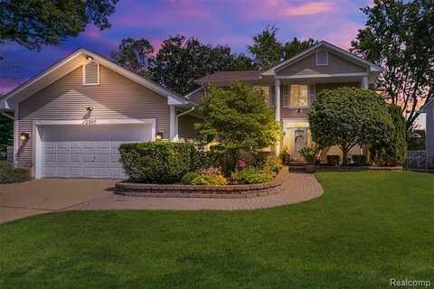 2380 Lansbury Drive, Waterford, MI 48329