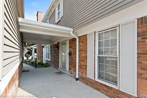 20918 W Glen Haven Circle, Novi, MI 48167