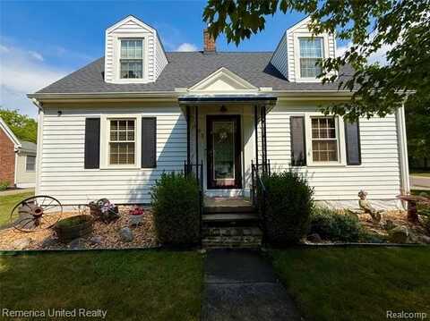 603 N Michigan Avenue, Howell, MI 48843