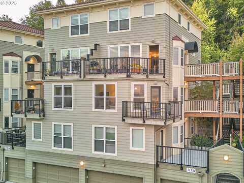 315 NW UPTOWN TER, Portland, OR 97210