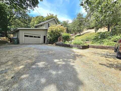 728 NW MORRISON AVE, Myrtle Creek, OR 97457